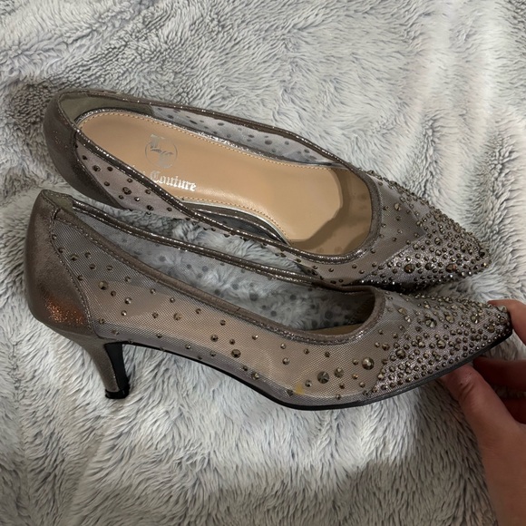 Lady Couture Pewter Mesh Heels, size 38 (7.5) - Picture 2 of 10